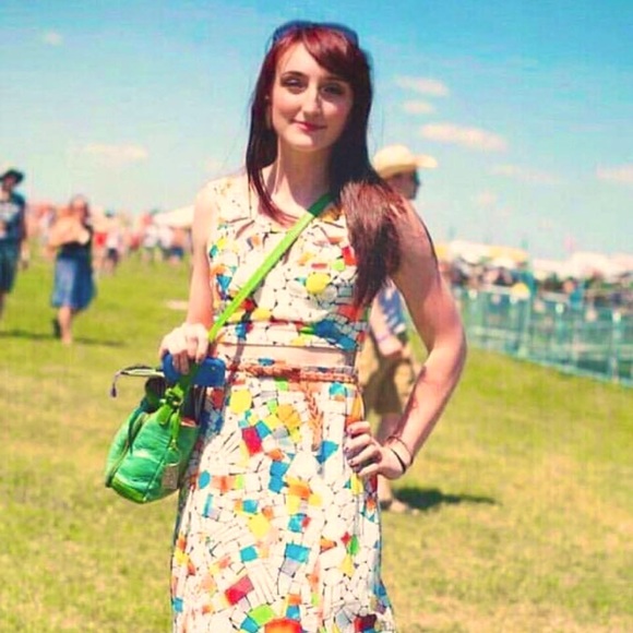 Meet your Posher, Alyson - Picture 1 of 1